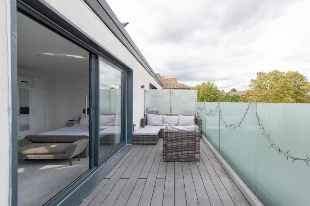 Apartamento Modern Large 2 Bed Near Station Londres